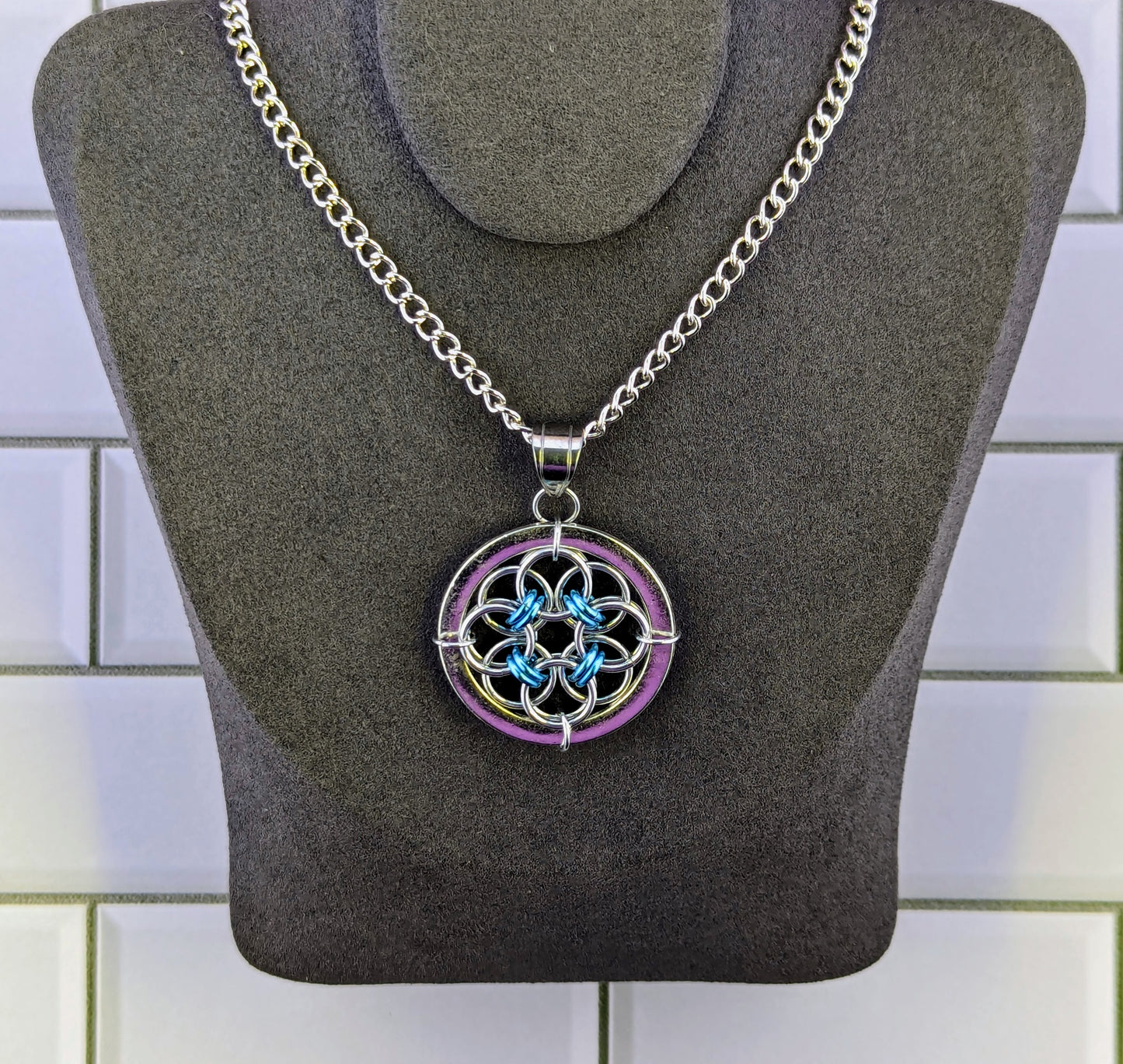 Inner Helm Chainmaille Necklace - Light Blue & Silver